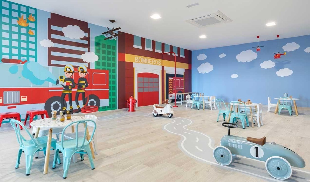 Sala de juegos para niños en el edificio: ¿Qué ventajas tienen?
